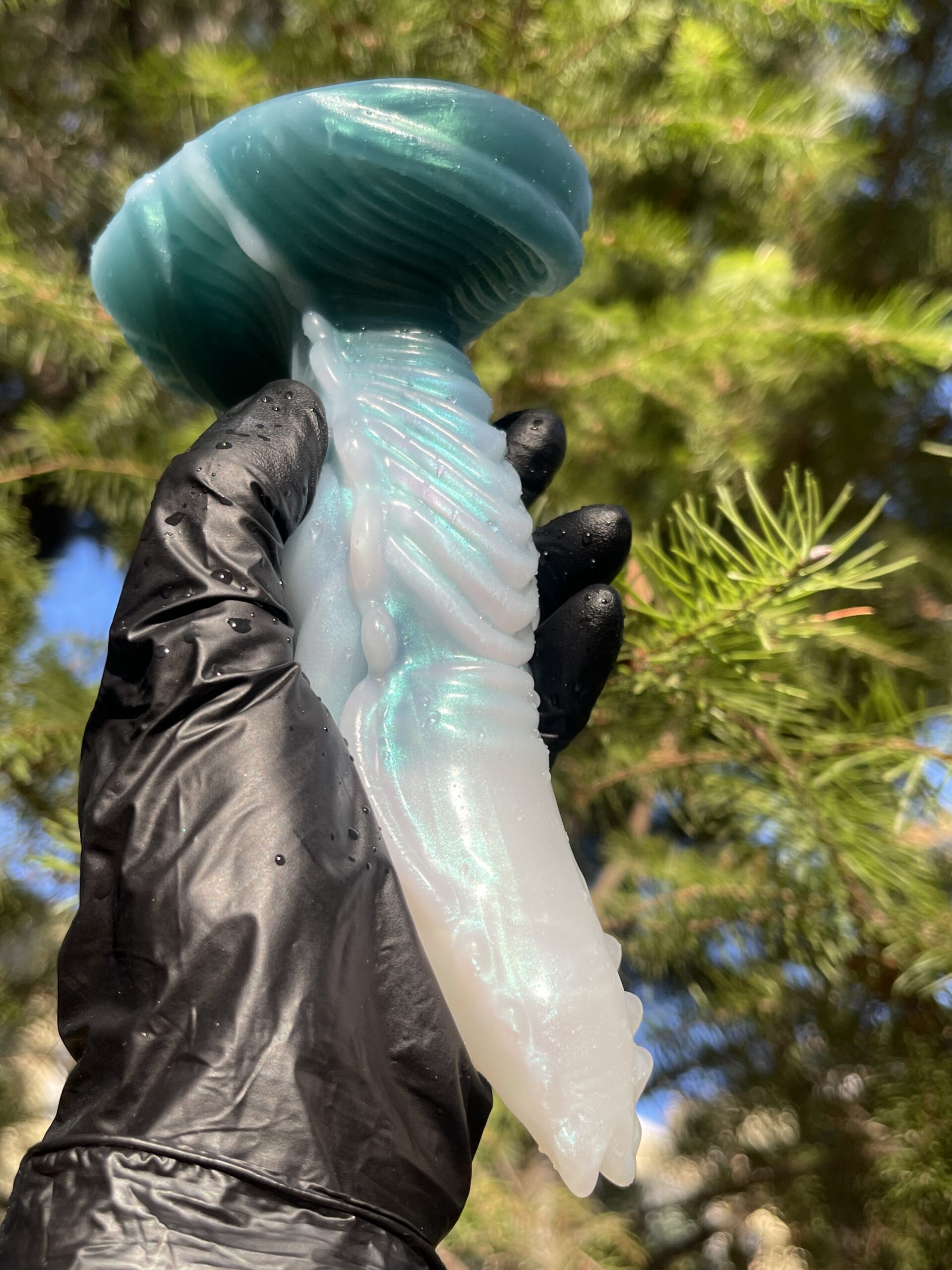 Dragon Dreamong size 7" 00-50 shore medium firmness with GLOW - Image 3