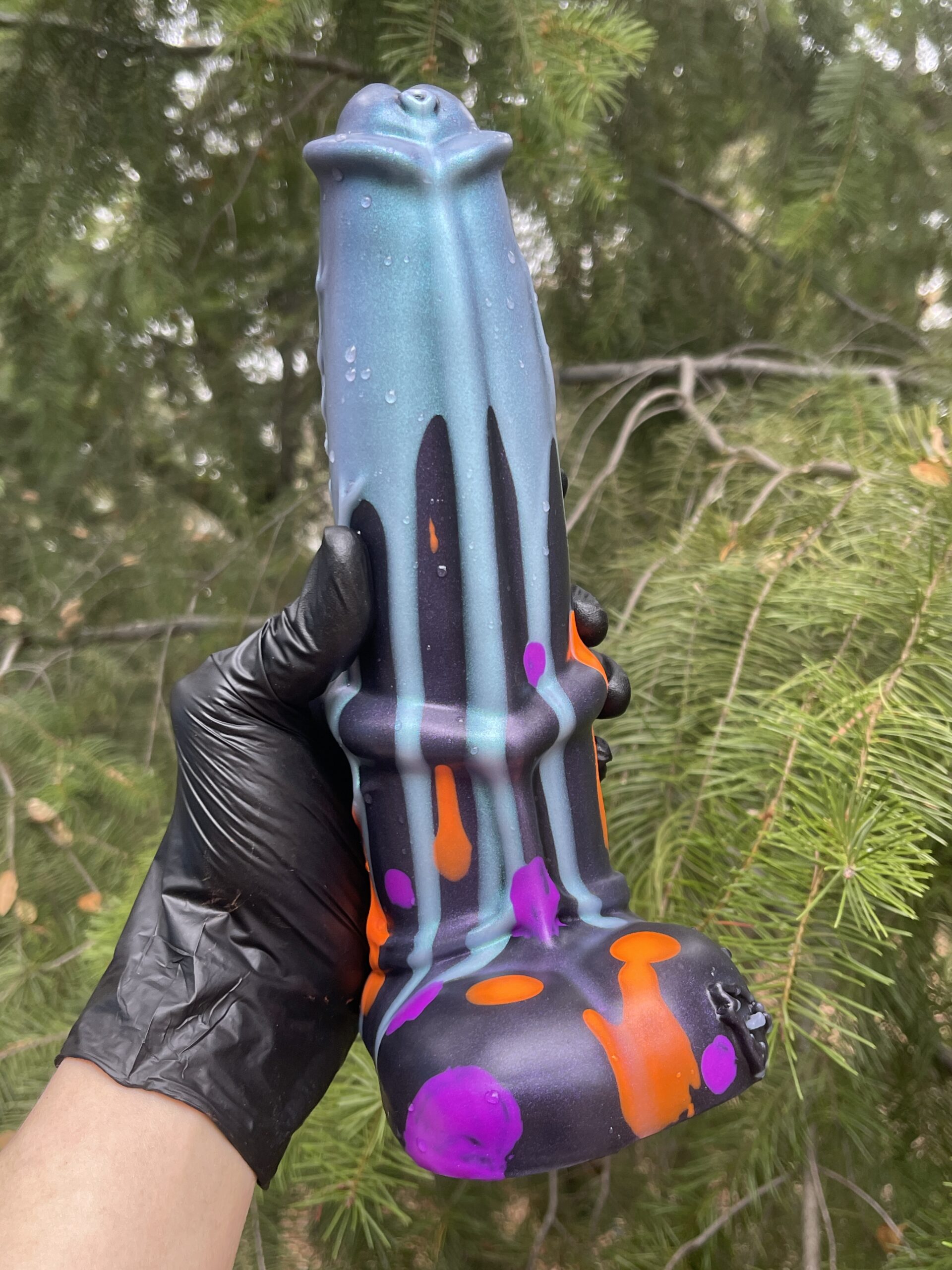 Pony Stanley Horse Dildo 9.5" – Spotted Steeds, Medium (00-50), Glow - Image 3