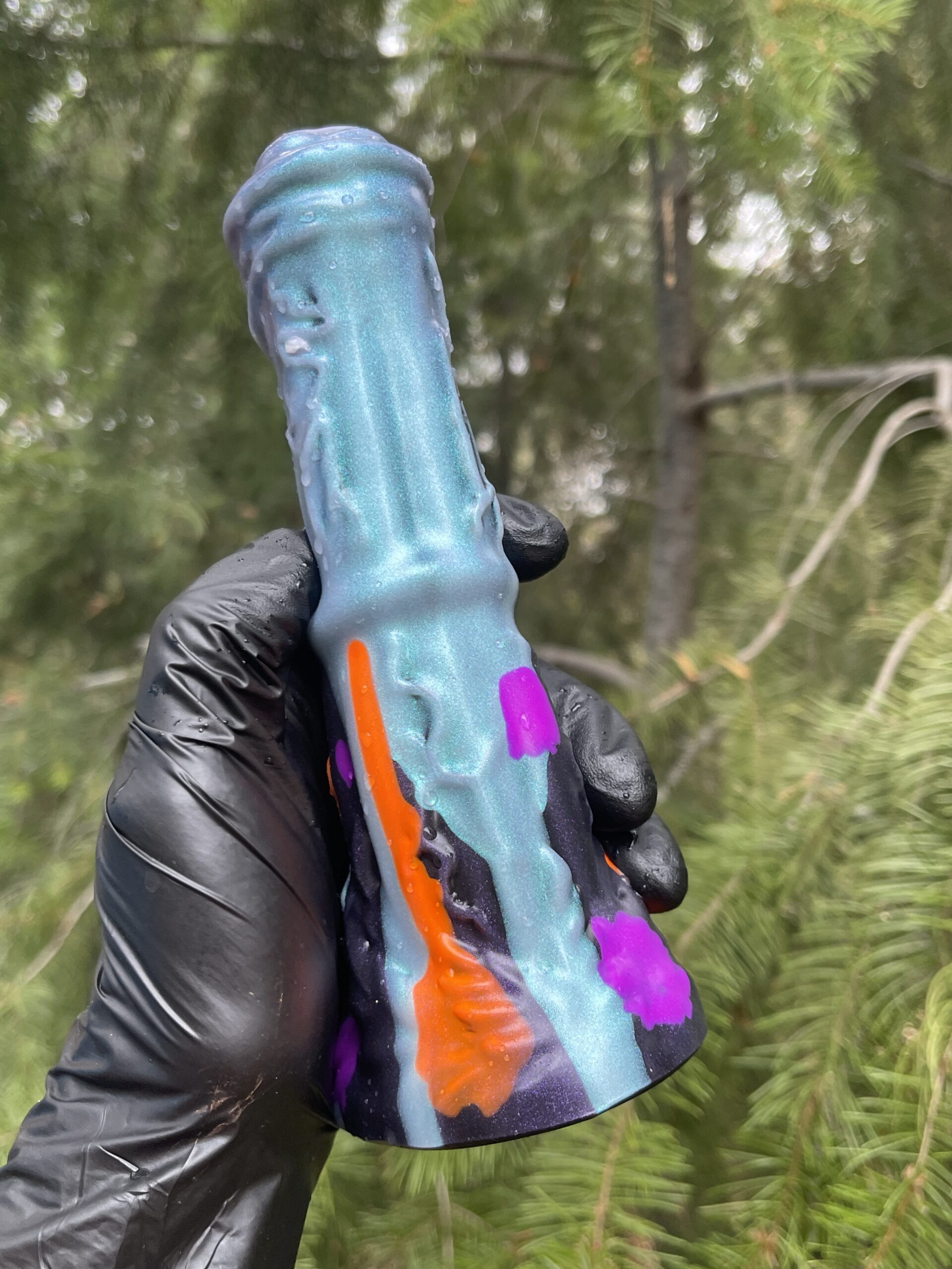 Pegasus Harvey Winged Dildo 7" – Spotted Steeds, Medium (00-50), Glow - Image 4