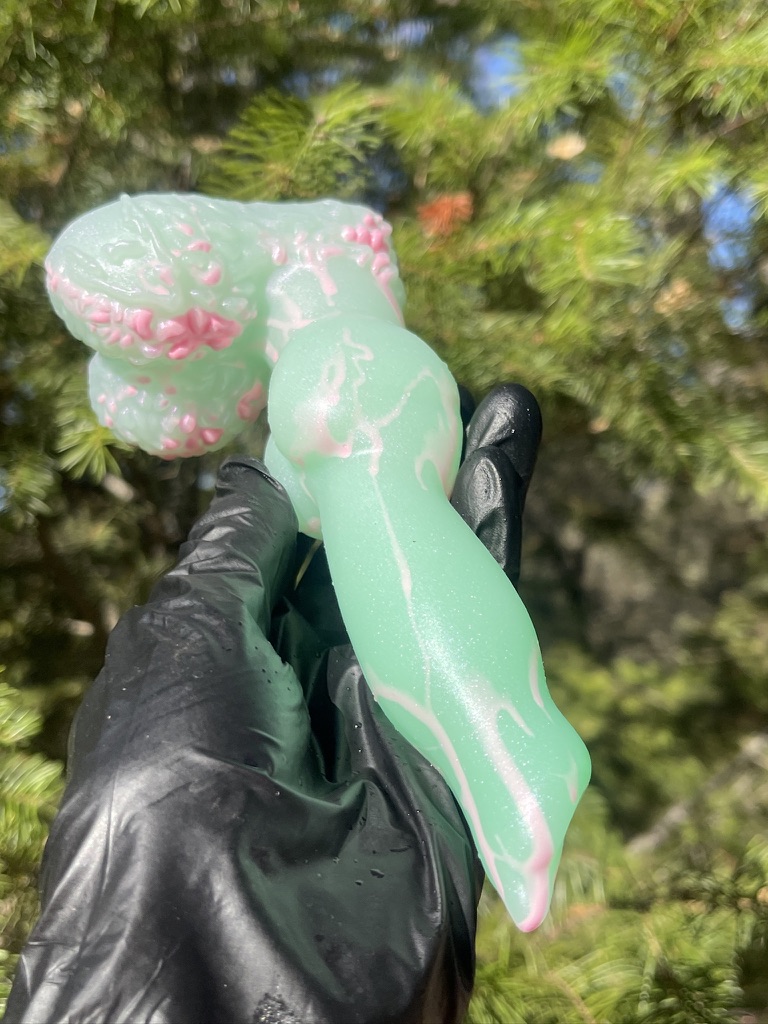 Dog Lucky Knotted Dildo 7" – Knotted Ghost, Medium (00-50), Glow FLOP - Image 9