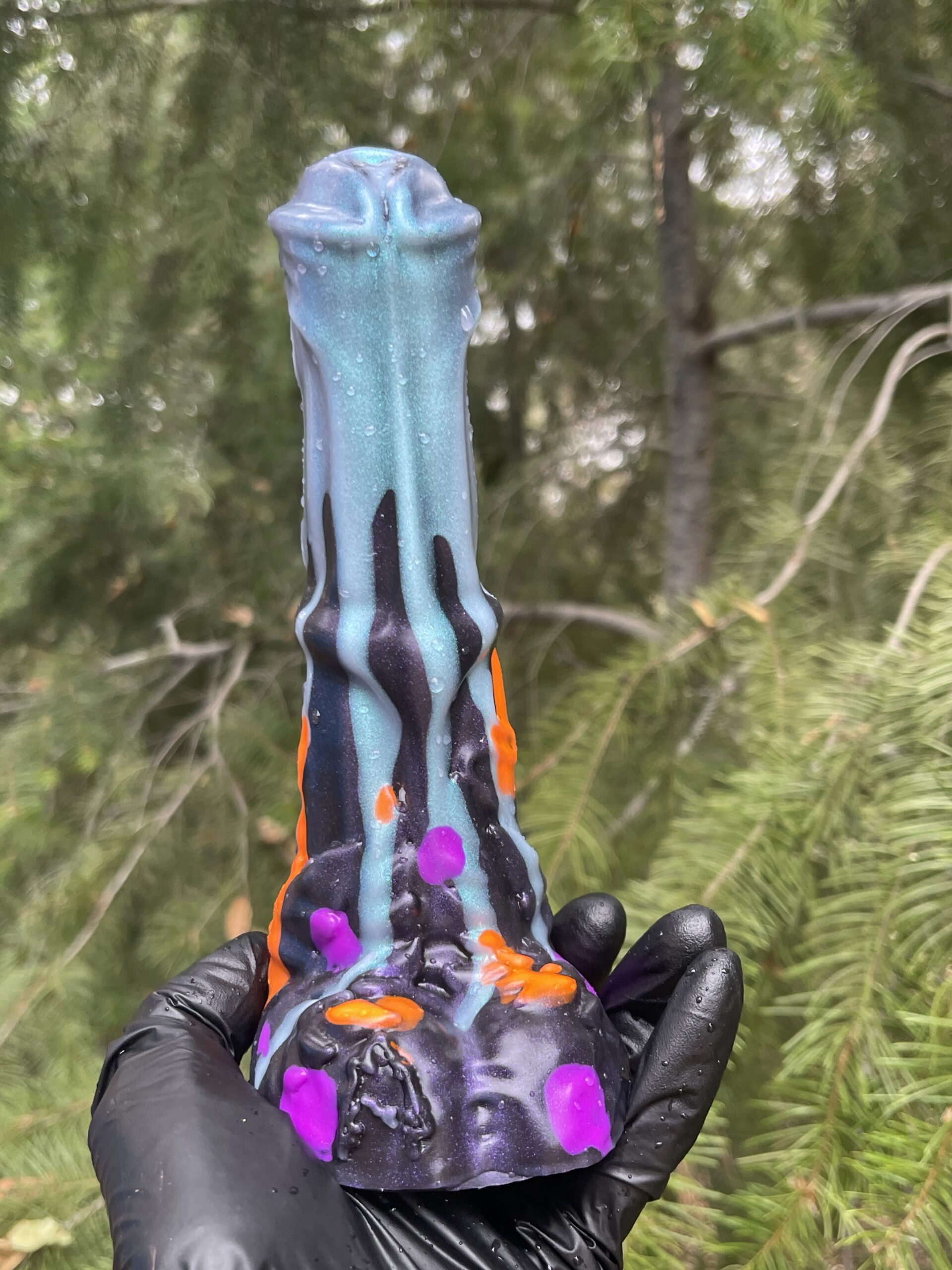 Pegasus Harvey Winged Dildo 7" – Spotted Steeds, Medium (00-50), Glow - Image 2