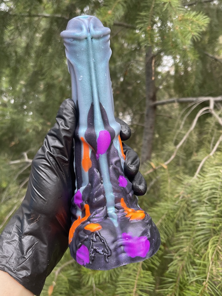 Pegasus Harvey Winged Dildo 8" – Spotted Steeds, Medium (00-50), Glow - Image 3