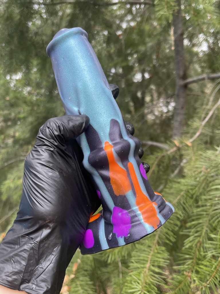 Pony Stanley Horse Dildo 7.5" – Spotted Steeds, Medium (00-50), Glow - Image 4