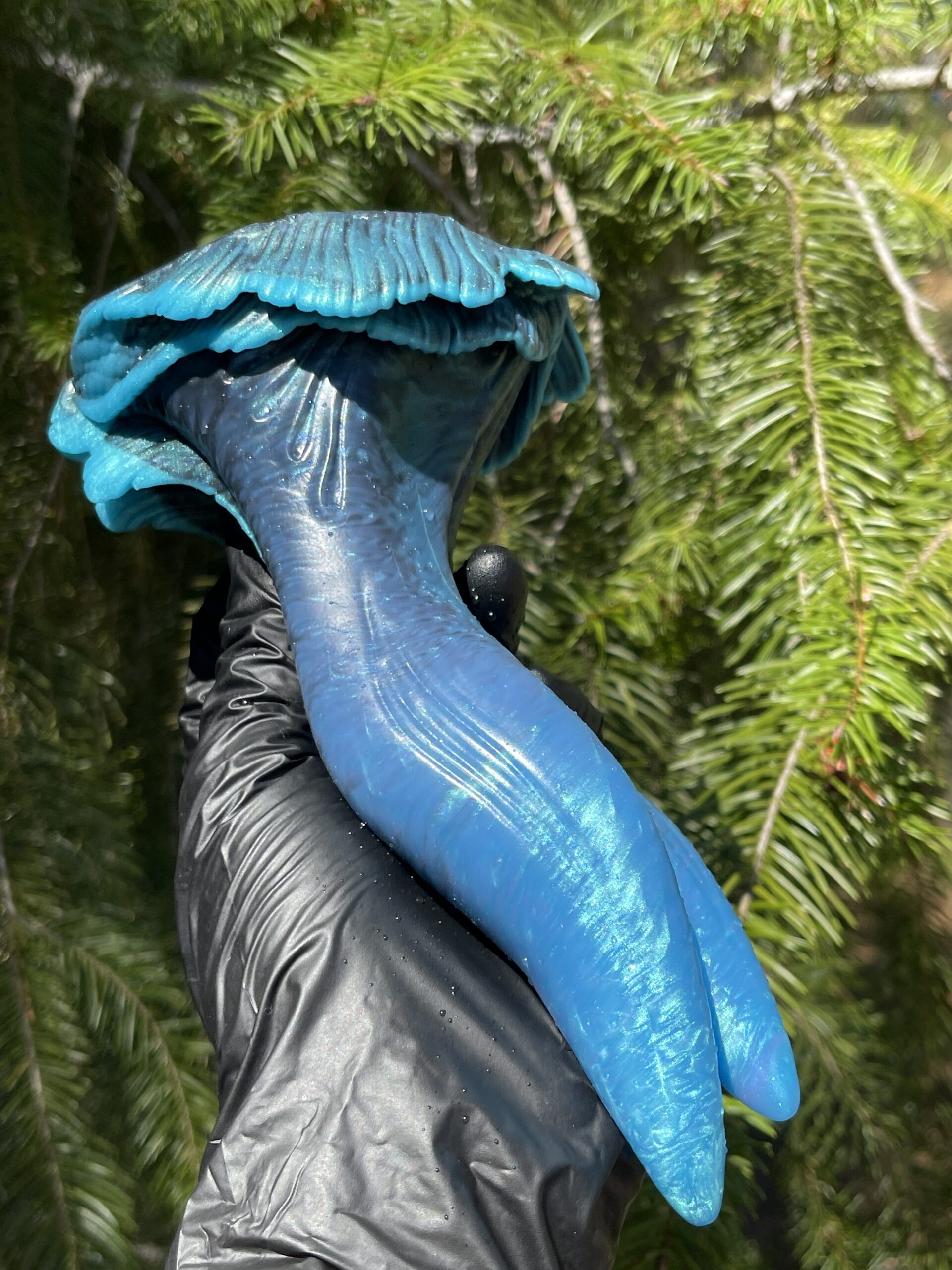 Betta-Mer mermaid fantasy dildo, 7 inch, soft, Deep-Sea blue with turquoise fins – view 7